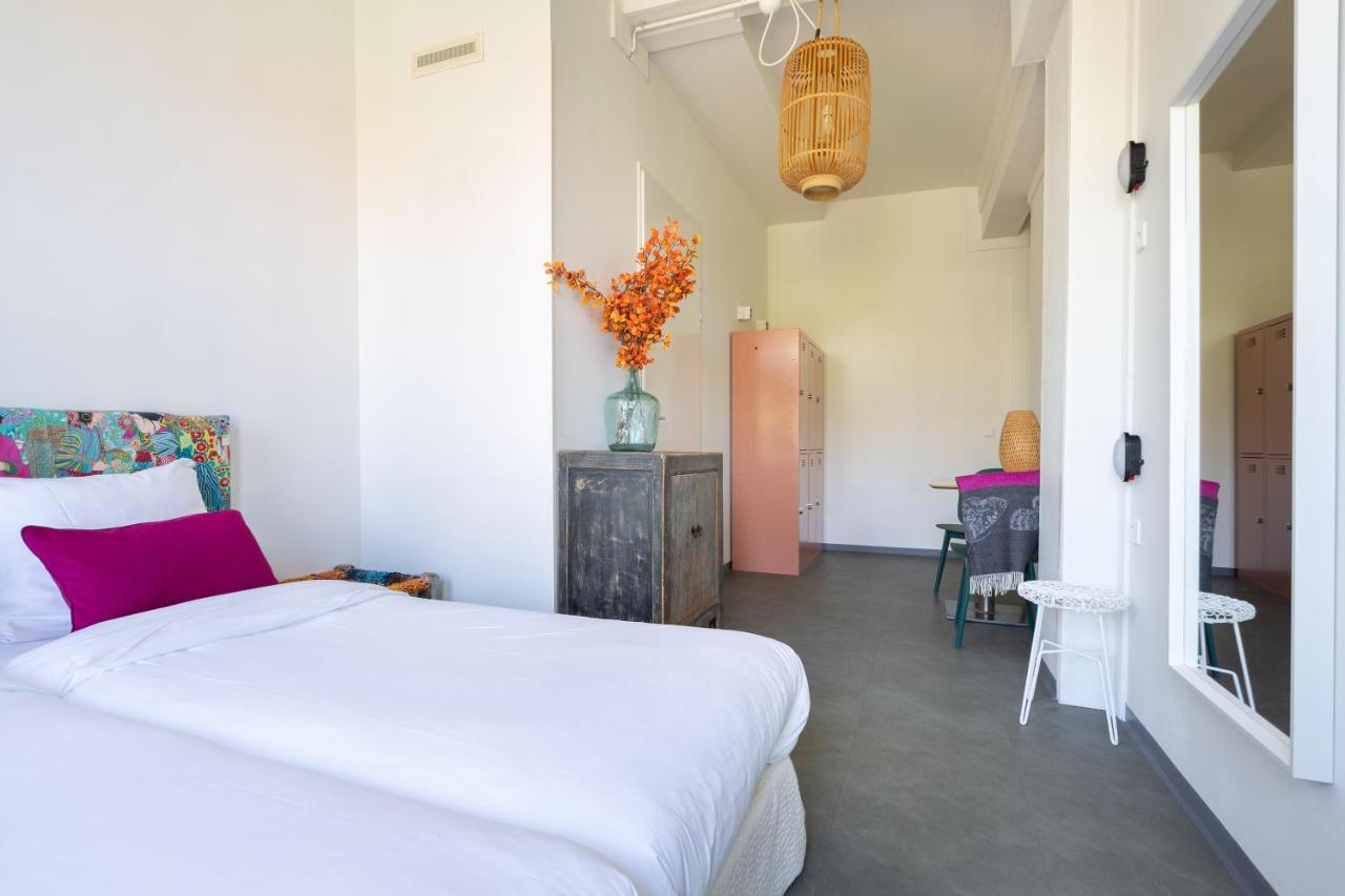 Pink Flamingo Boutique Hostel *