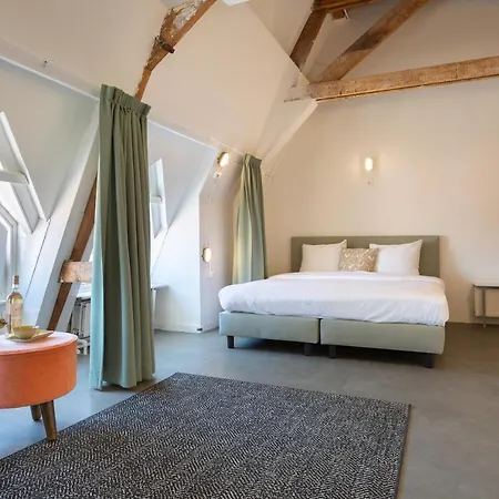 Pink Flamingo Boutique Hostel Den Haag